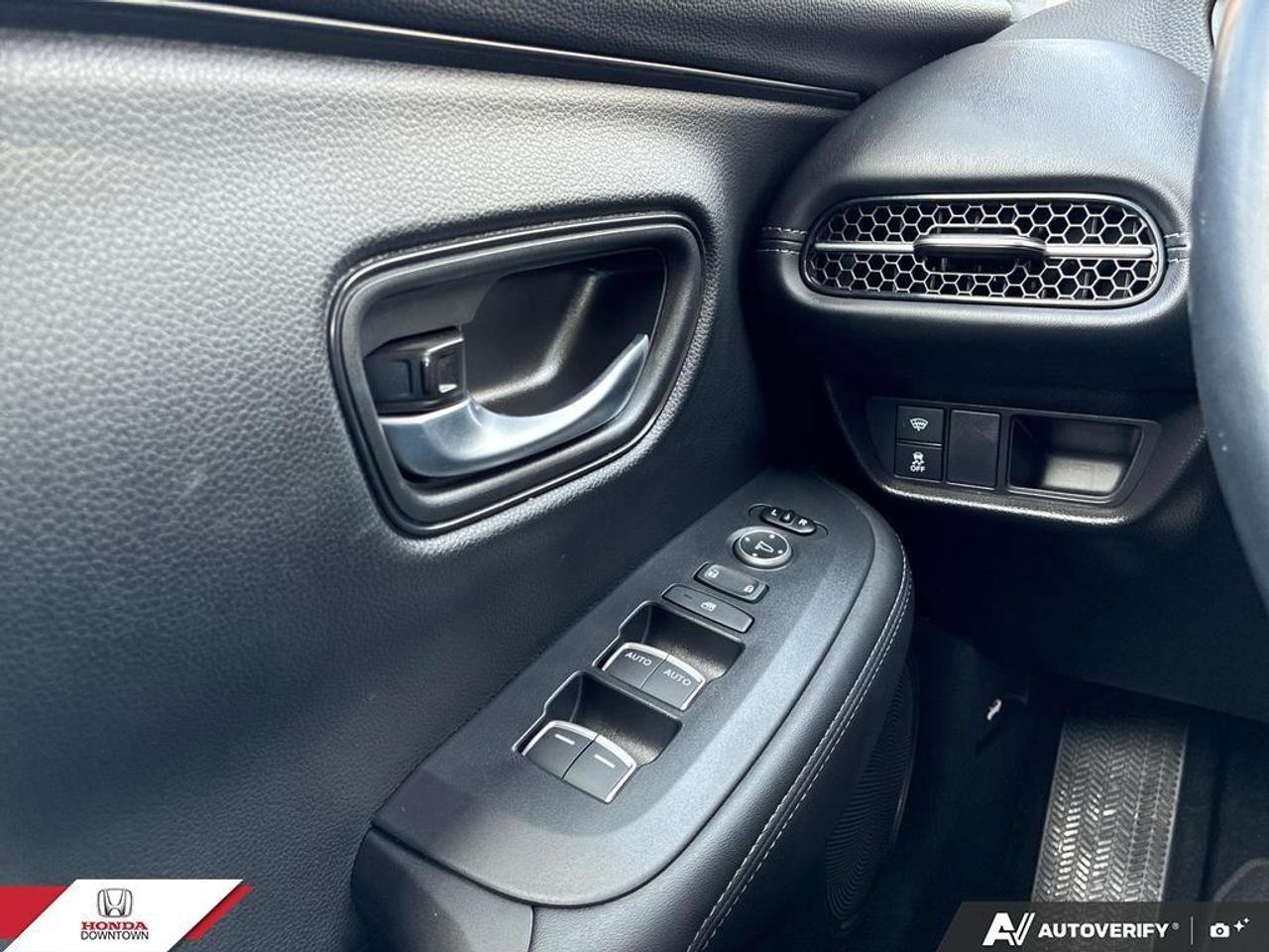 2025 Honda HR-V EX-L Navi 4dr All-Wheel Drive Photo