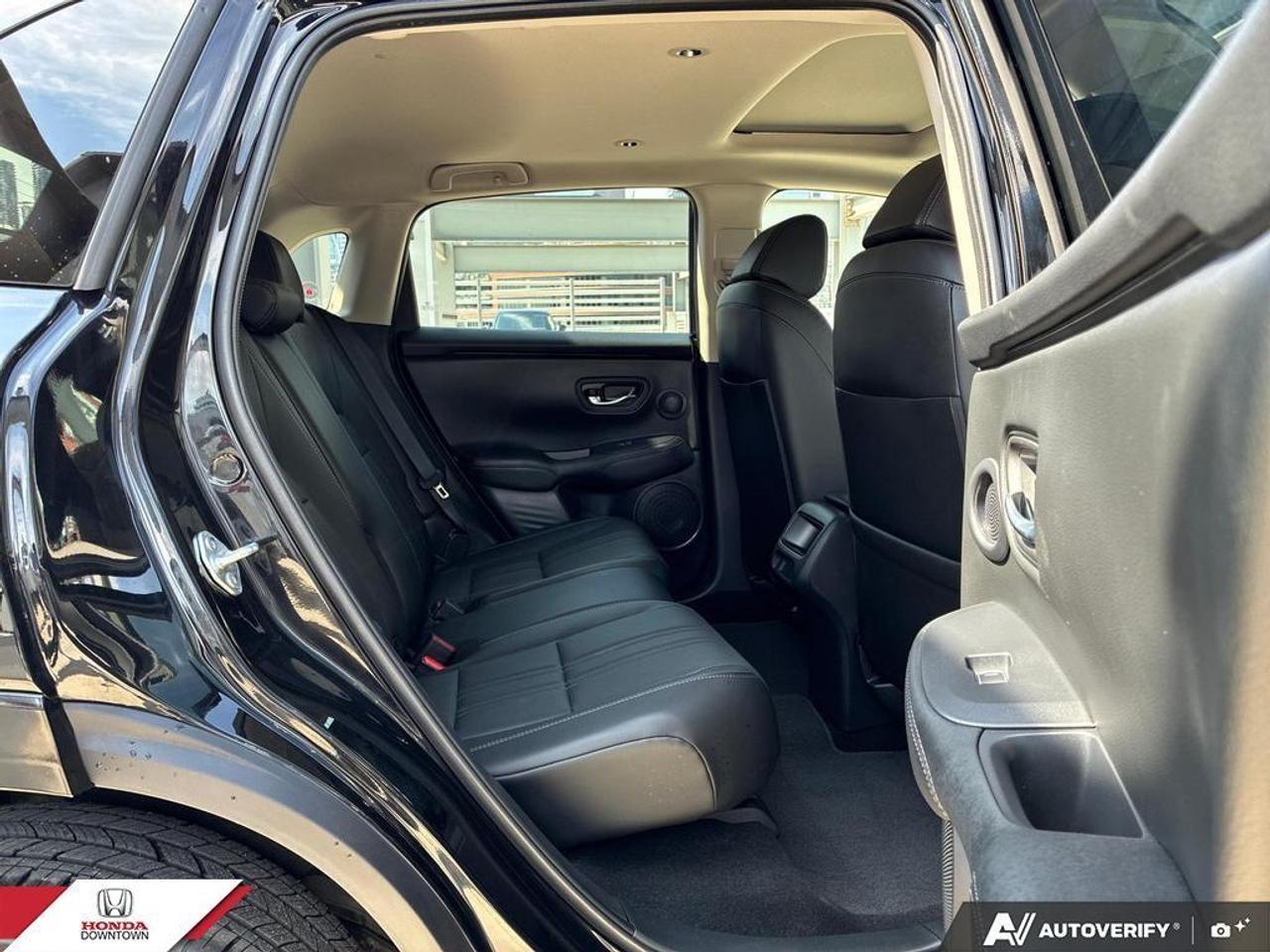 2025 Honda HR-V EX-L Navi 4dr All-Wheel Drive Photo
