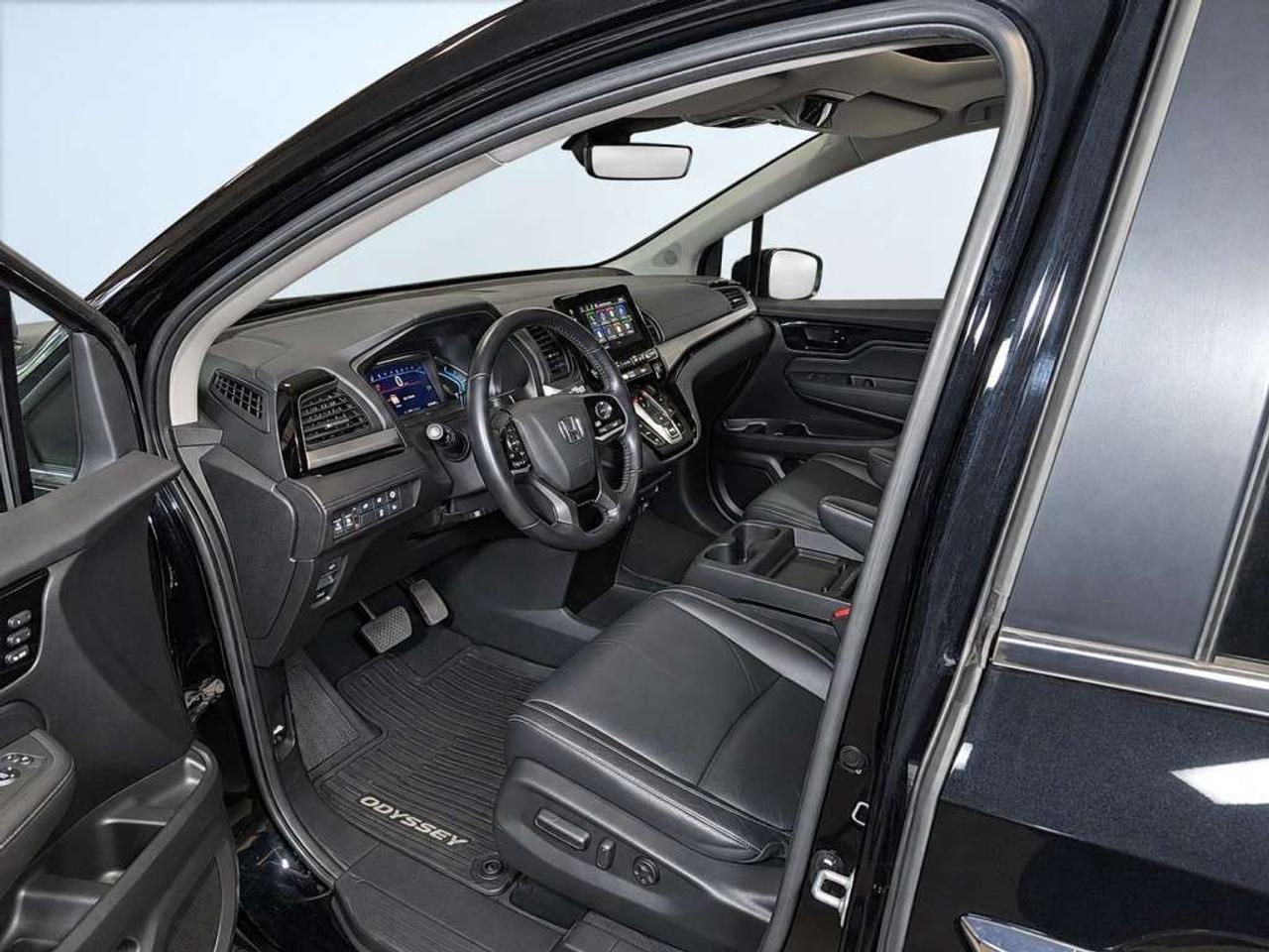 2022 Honda Odyssey EX-L RES   7-Passenger   Leather   Sunroof   Power Sliding Doors   Honda Sensing   Clean CARFAX Photo