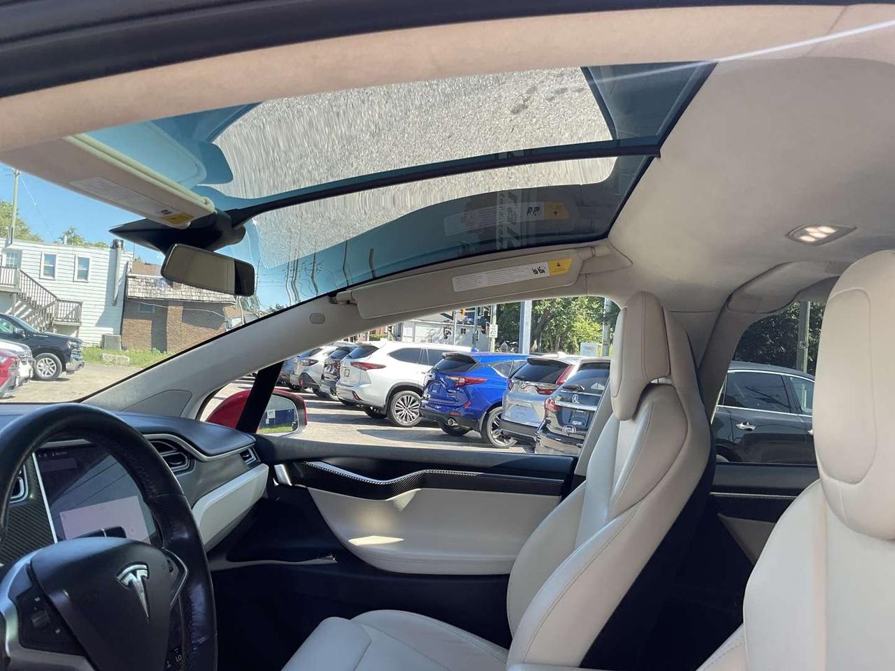 2017 Tesla Model X 100D - 7 PASS! LEATHER! NAV! CAMERAS! Photo