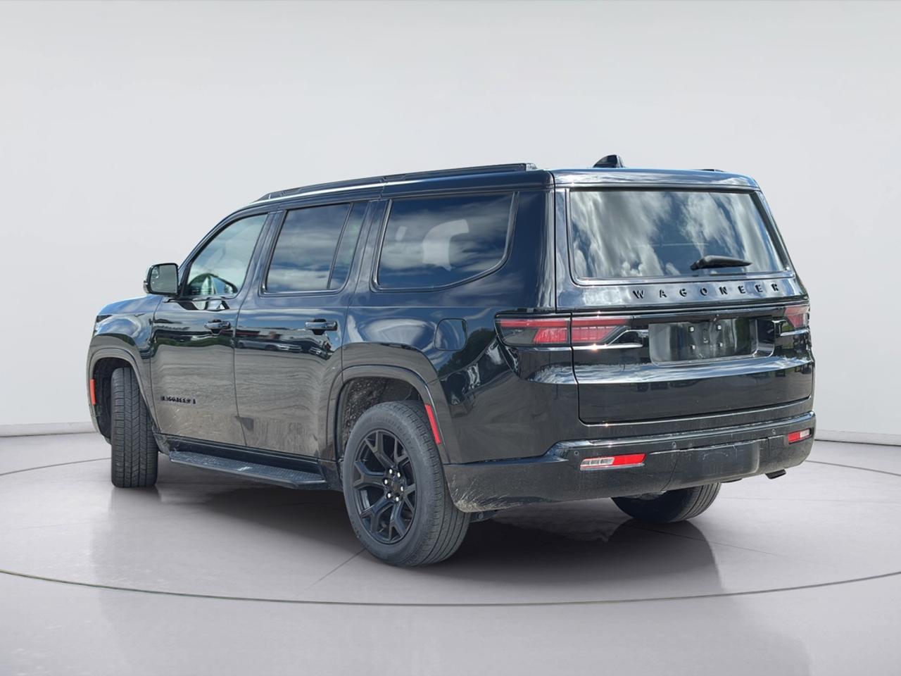 2024 Jeep Wagoneer Series 2, 3.0L, Leather, Heated & Cooled Seats Photo