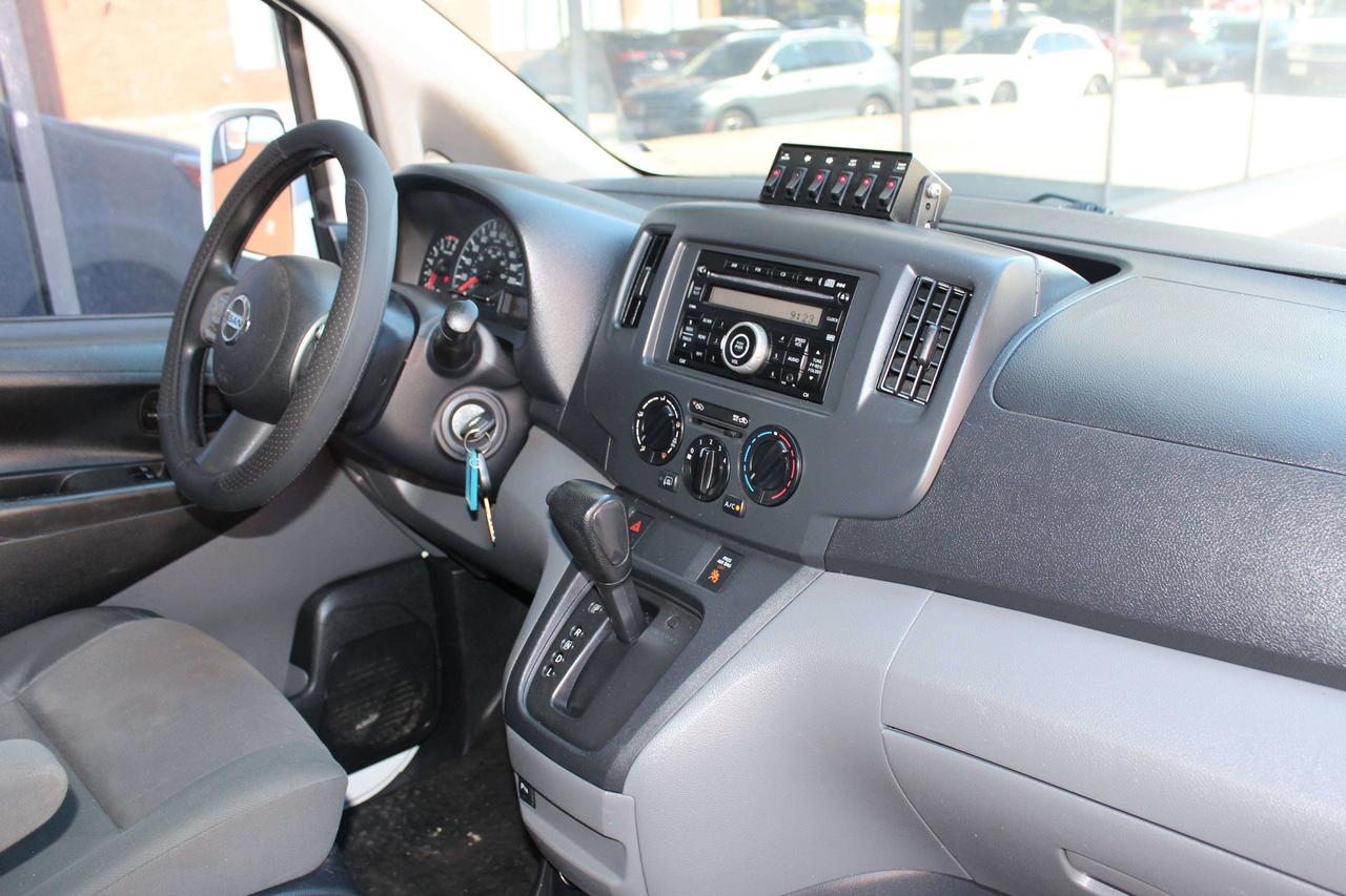 2017 Nissan NV200 SV - DUAL SLIDING DOORS - SHELVES Photo