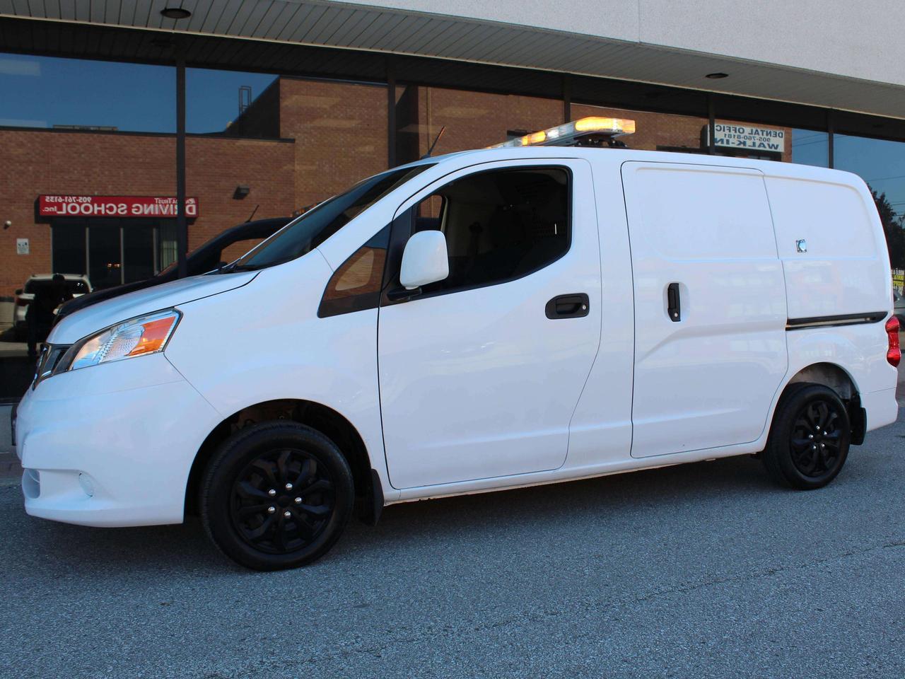 2017 Nissan NV200 SV - DUAL SLIDING DOORS - SHELVES Photo