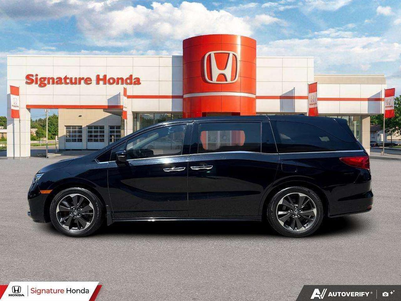 2022 Honda Odyssey Touring Photo