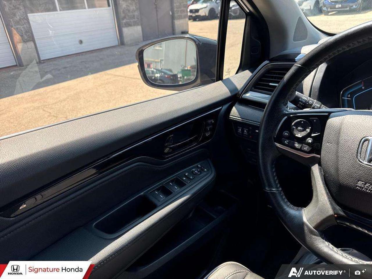 2022 Honda Odyssey Touring Photo