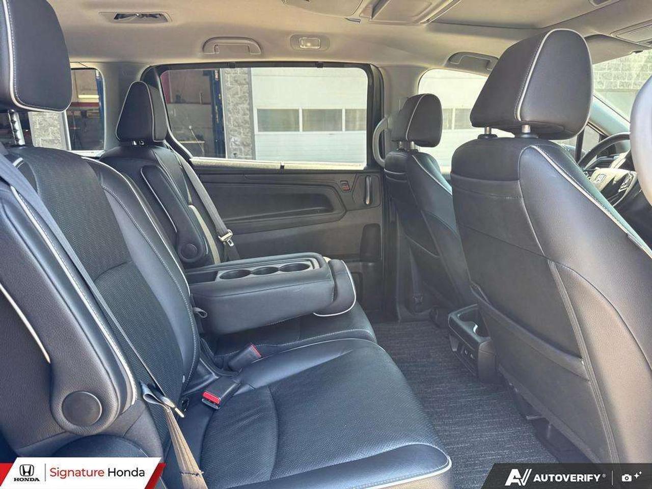 2022 Honda Odyssey Touring Photo