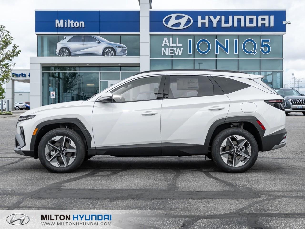 2026 Hyundai Tucson Preferred w/Trend Package 4dr All-Wheel Drive Photo2