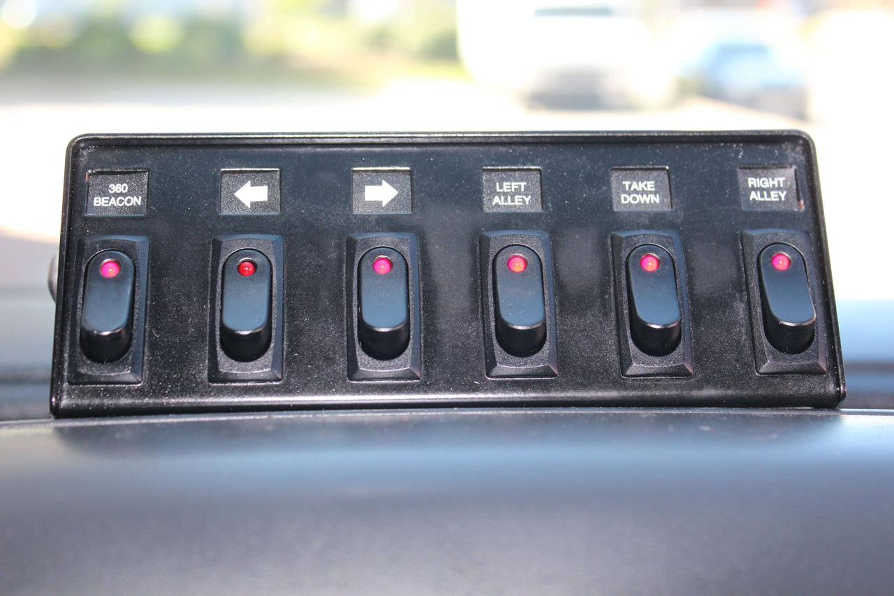 2017 Nissan NV200 DUAL SLIGING DOORS" - "SHELVES Photo