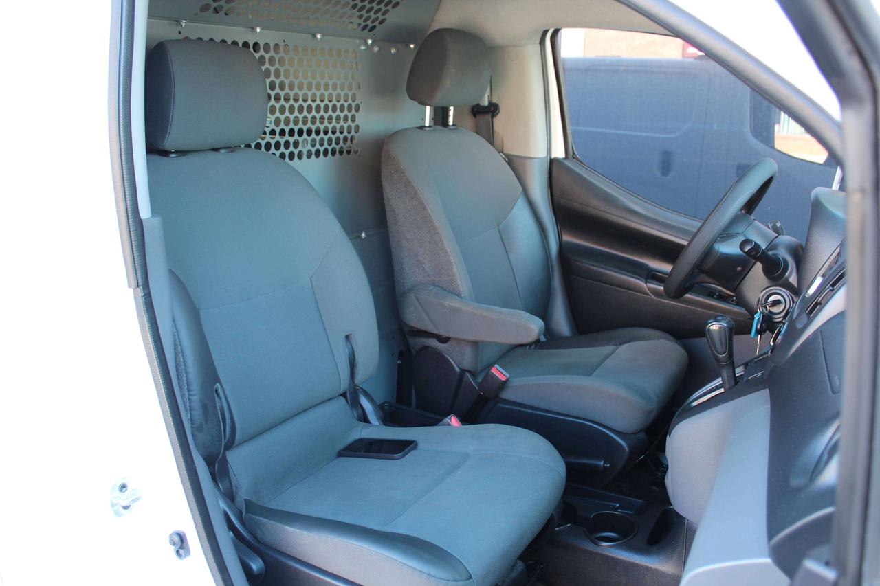 2017 Nissan NV200 DUAL SLIGING DOORS" - "SHELVES Photo