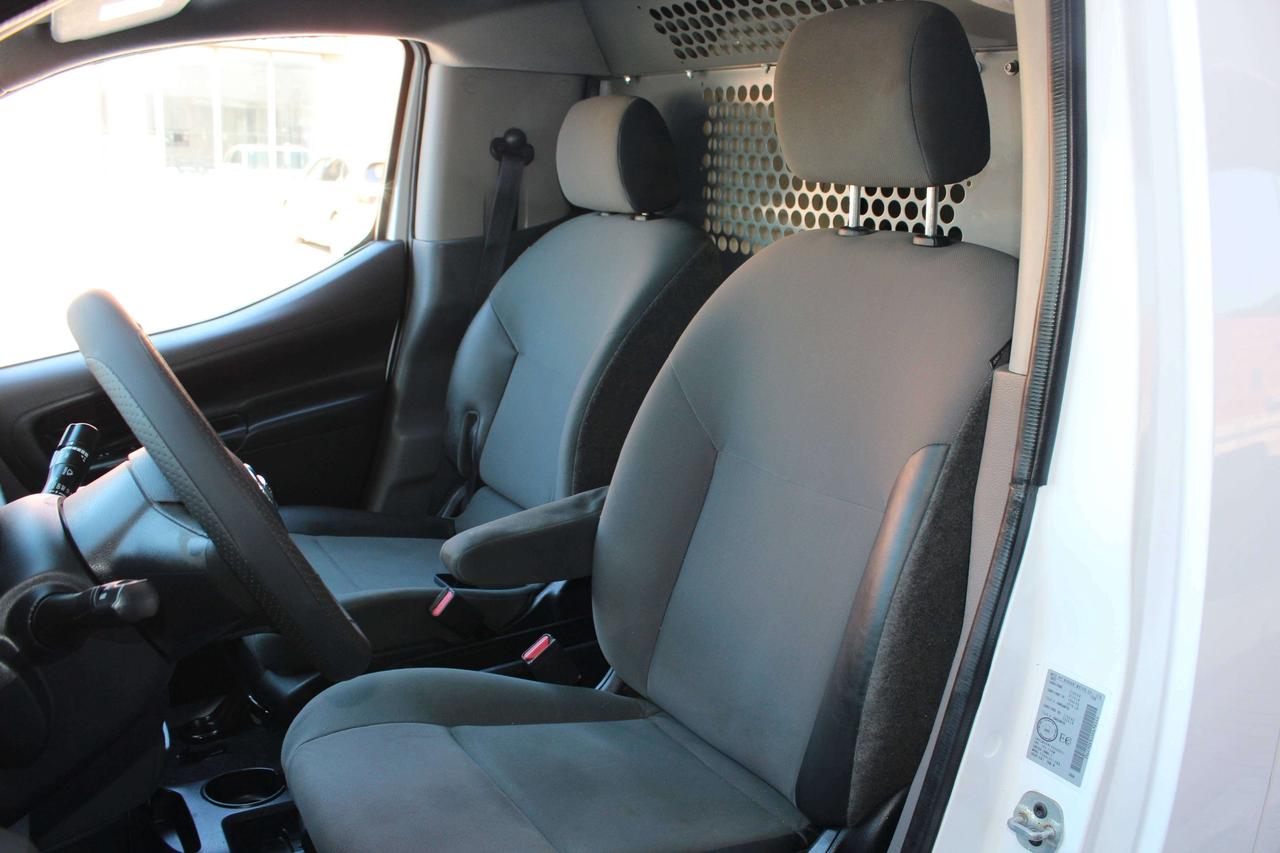2017 Nissan NV200 DUAL SLIGING DOORS" - "SHELVES Photo