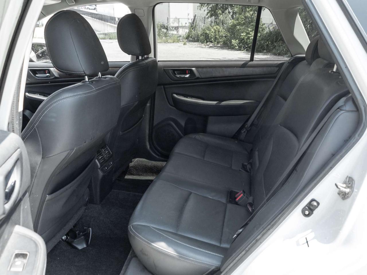 2015 Subaru Outback CVT 3.6R w/Limited & Tech Pkg, Nav, Camera, Leather, Sunroof Photo
