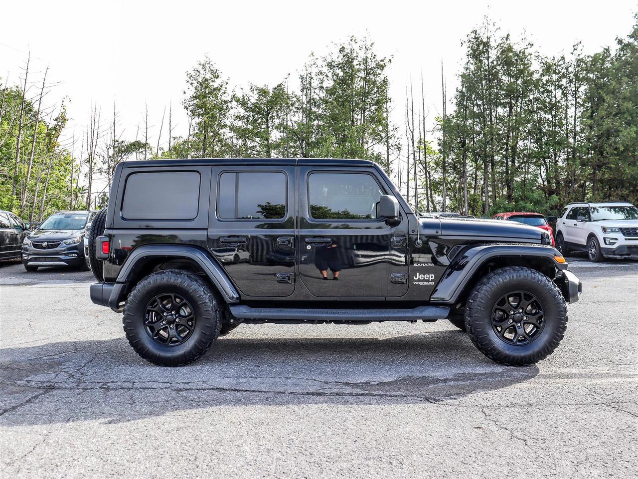 2019 Jeep WRANGLER UNLIMITED Sahara Photo
