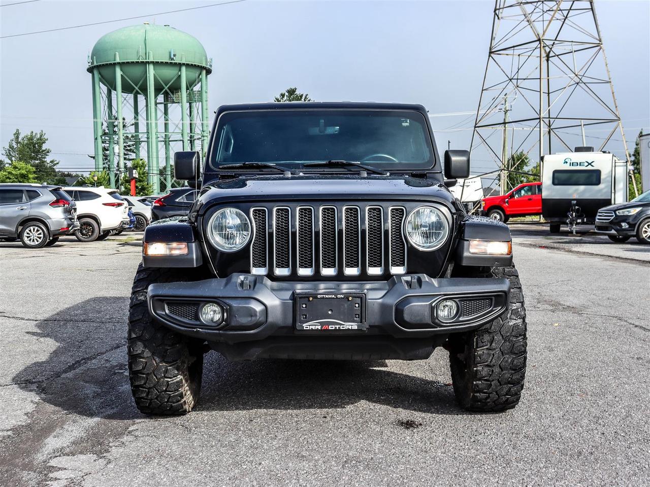 2019 Jeep WRANGLER UNLIMITED Sahara Photo5