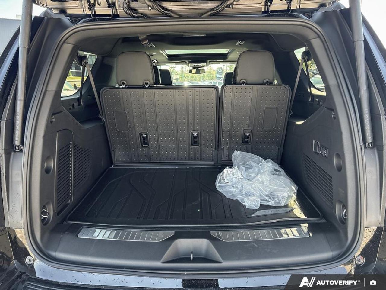 2026 Chevrolet Suburban RST 4dr 4x4 Photo
