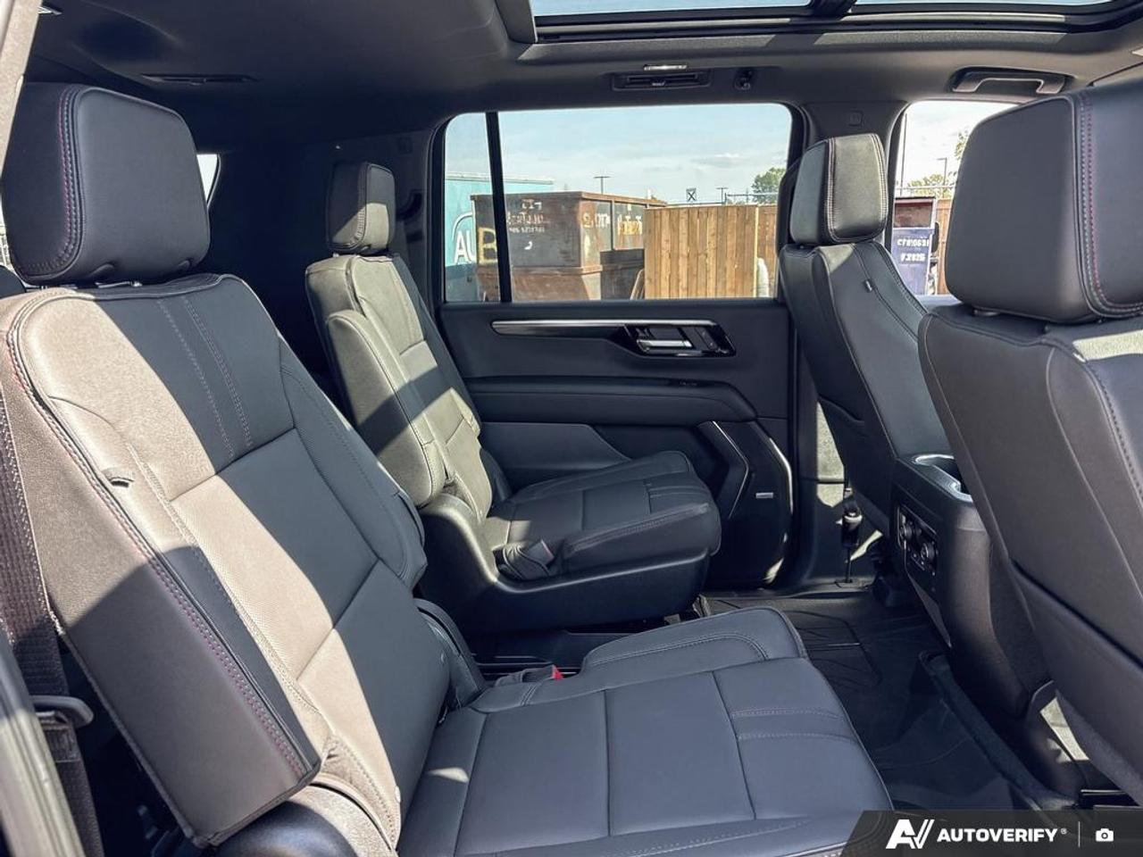 2026 Chevrolet Suburban RST 4dr 4x4 Photo
