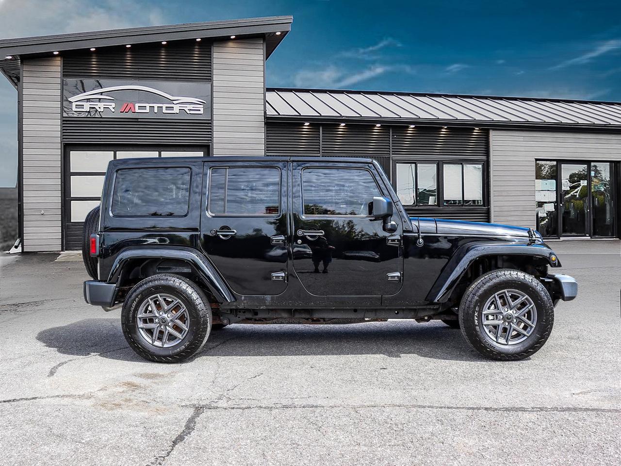 2017 Jeep Wrangler 4WD 4DR SAHARA Photo