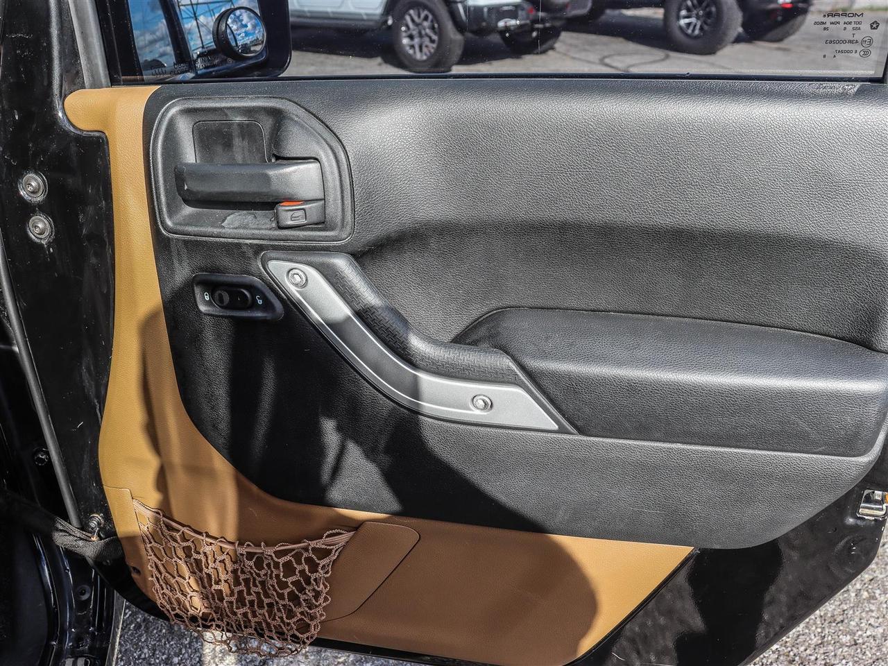 2017 Jeep Wrangler 4WD 4DR SAHARA Photo