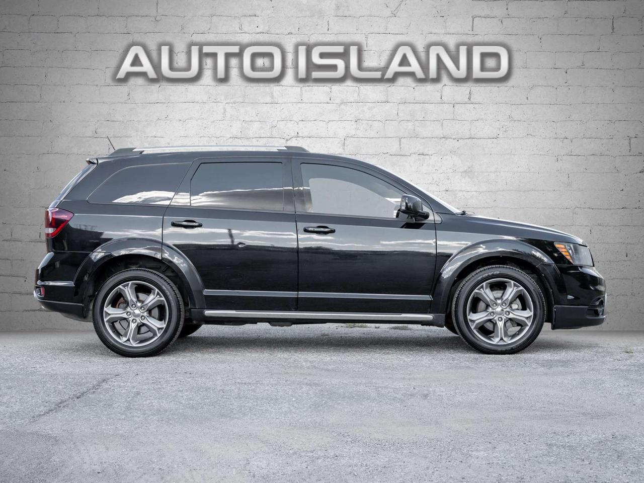 2017 Dodge Journey AWD Crossroad, Nav, Camera, Leather, Sunroof Photo