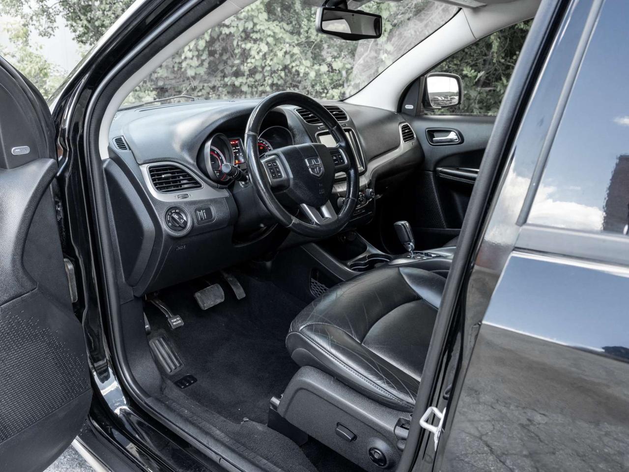 2017 Dodge Journey AWD Crossroad, Nav, Camera, Leather, Sunroof Photo