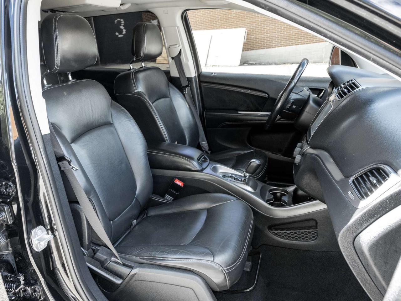 2017 Dodge Journey AWD Crossroad, Nav, Camera, Leather, Sunroof Photo