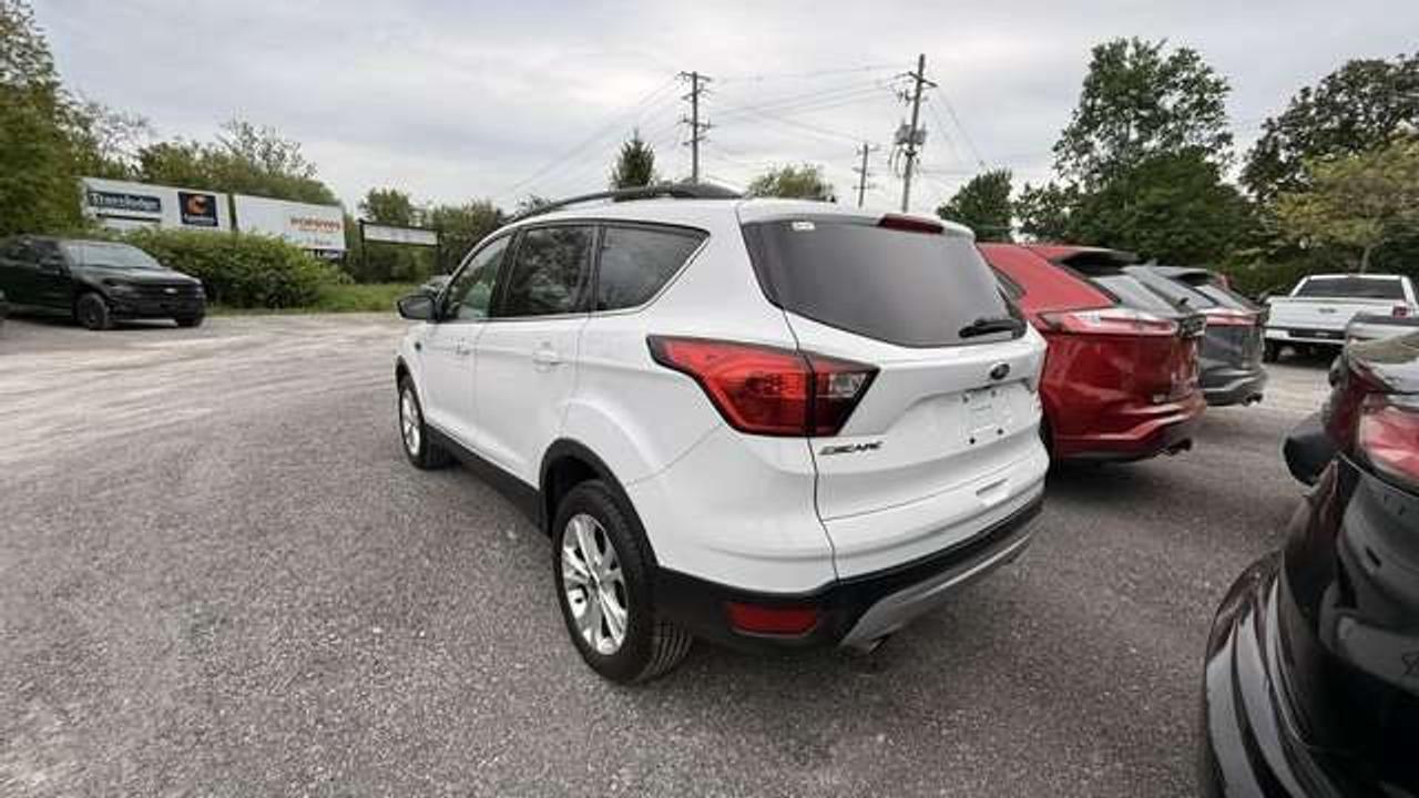 2019 Ford Escape SEL 4WD,  LEATHER, POWER GATE Photo