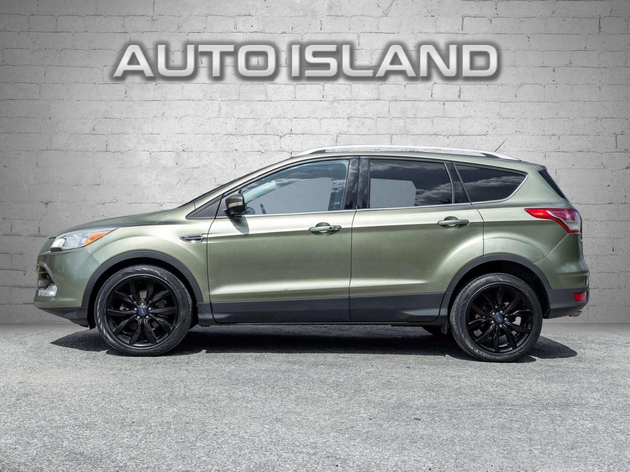 2014 Ford Escape 4WD Titanium, Nav, Camera, Leather Photo