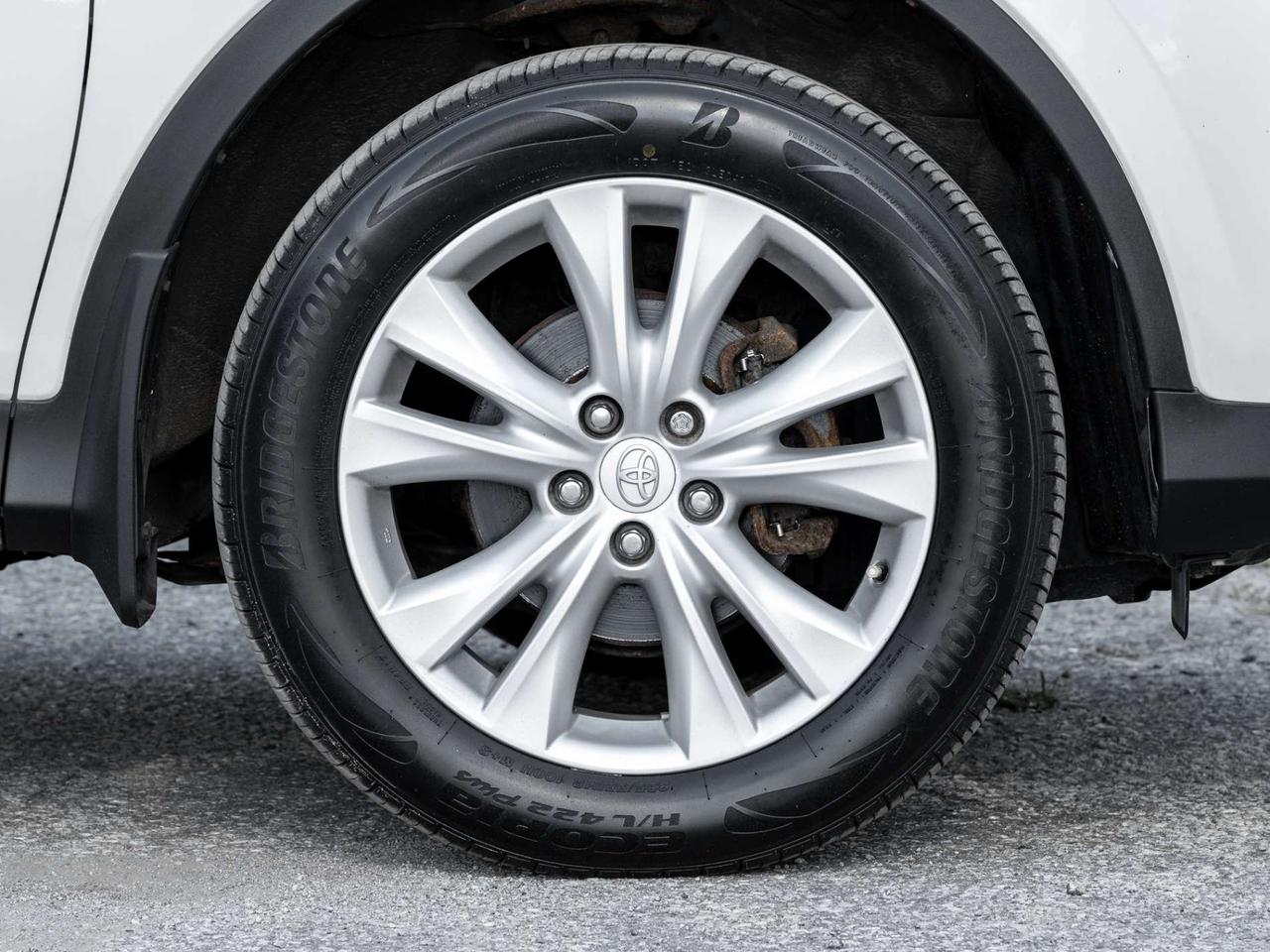 2013 Toyota RAV4 AWD LIMITED Photo
