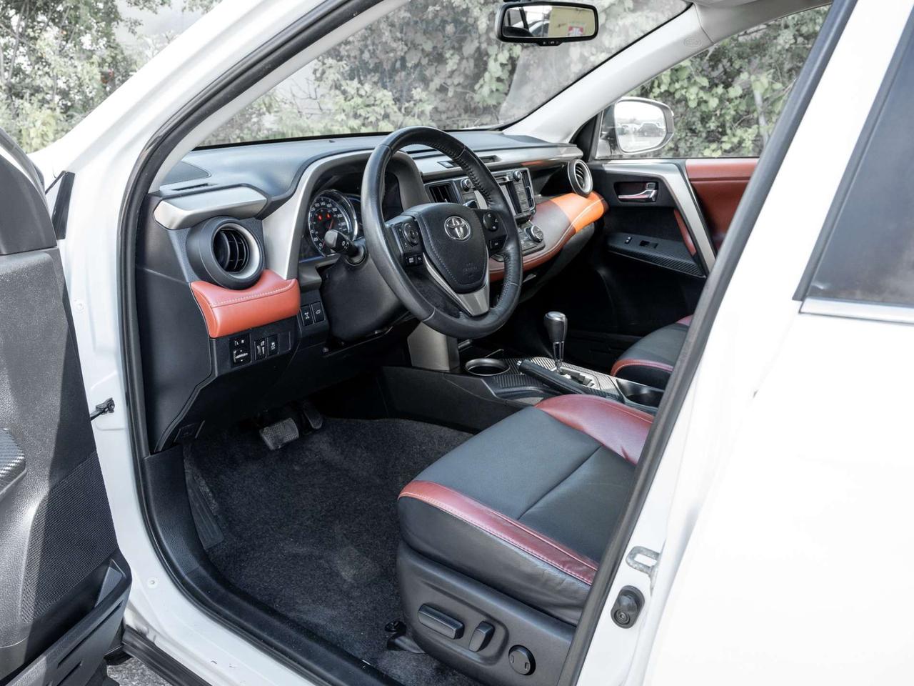 2013 Toyota RAV4 AWD LIMITED Photo