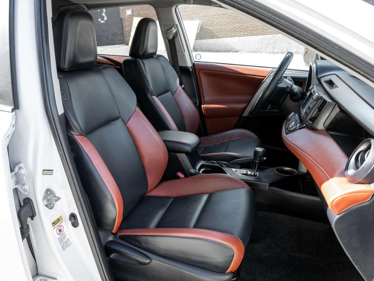 2013 Toyota RAV4 AWD LIMITED Photo