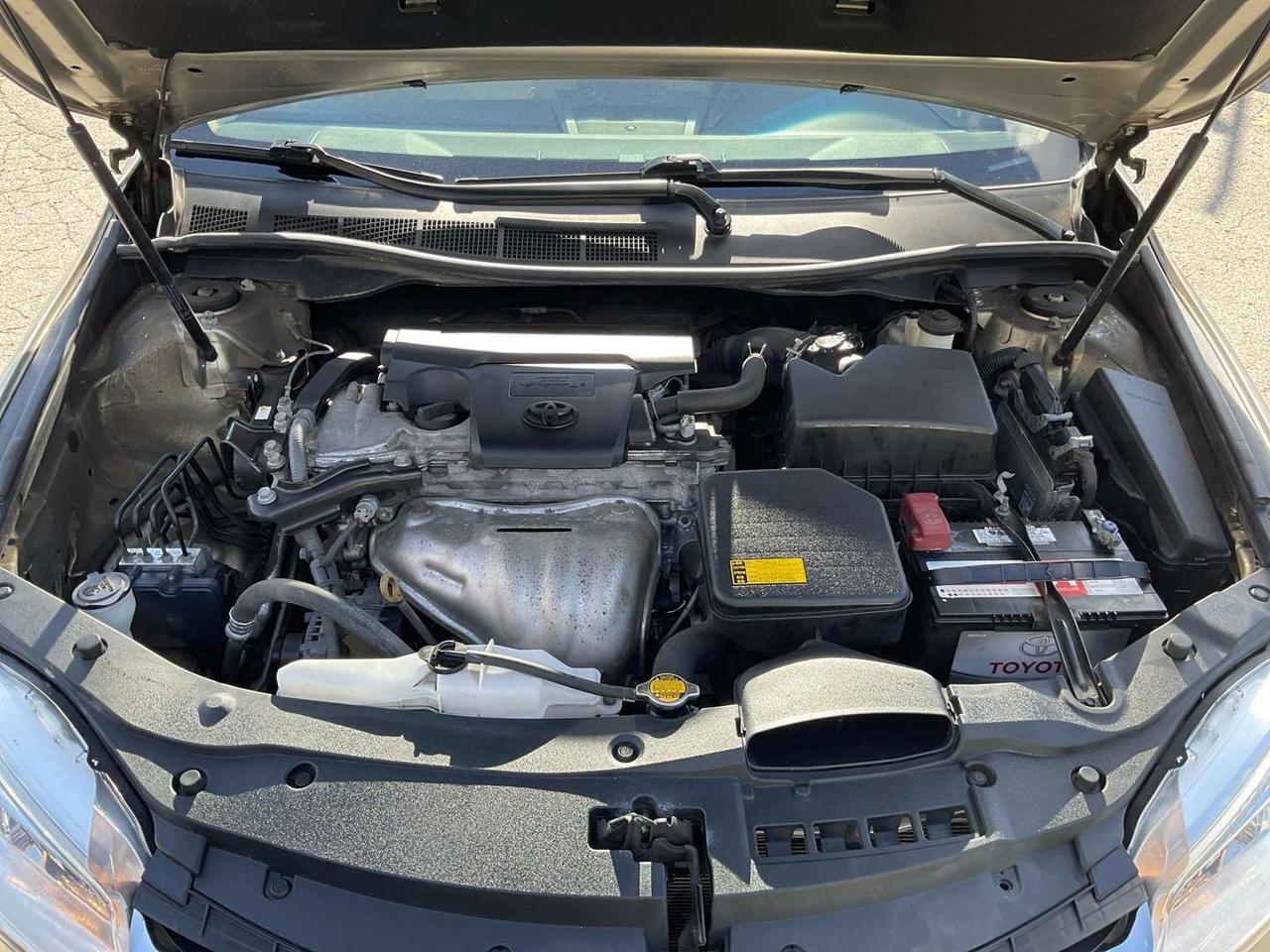 2015 Toyota Camry LE - BACK-UP CAM! BLUETOOTH! LOW MILEAGE! Photo