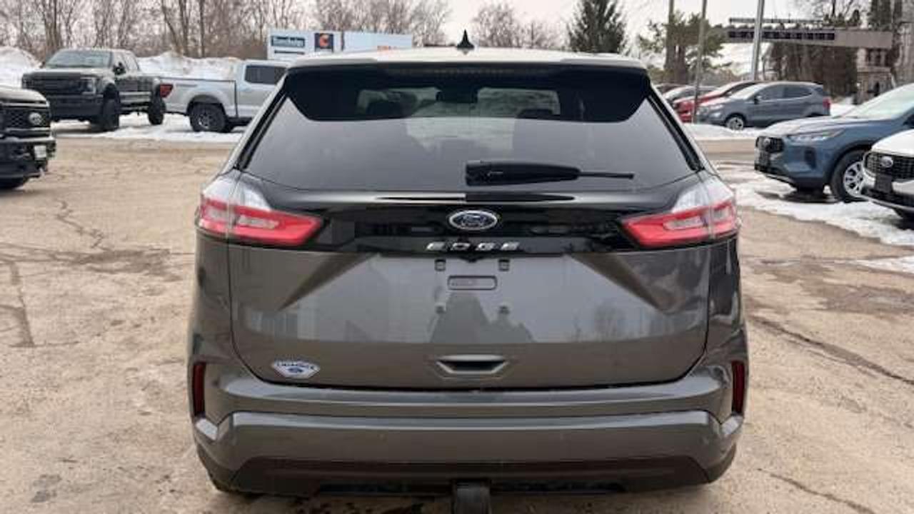 2024 Ford Edge ST LINE AWD, MOONROOF, LEATHER/SUEDE MIX 2.0L Photo4