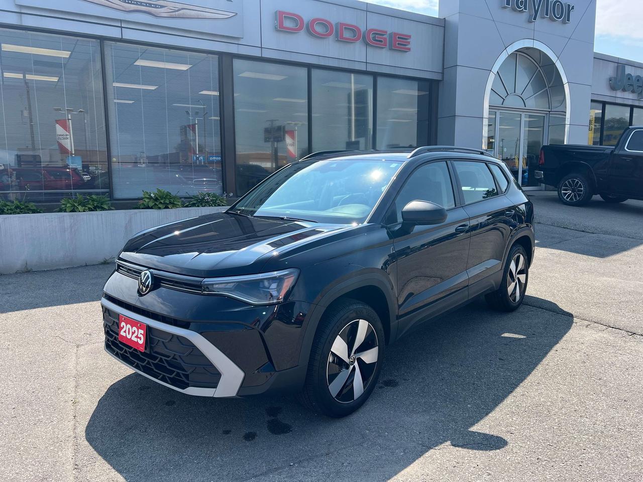 2025 Volkswagen Taos Trendline AWD *HEATED SEATS *WIRELESS CARPLAY Photo1