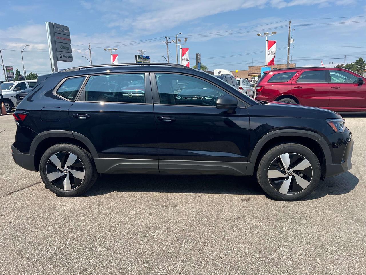 2025 Volkswagen Taos Trendline AWD *HEATED SEATS *WIRELESS CARPLAY Photo