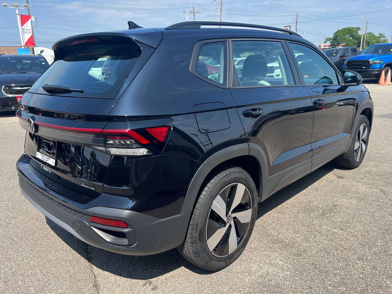 2025 Volkswagen Taos Trendline AWD *HEATED SEATS *WIRELESS CARPLAY Photo
