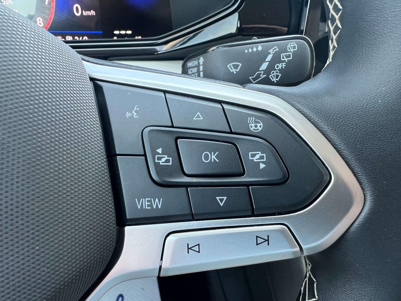 2025 Volkswagen Taos Trendline AWD *HEATED SEATS *WIRELESS CARPLAY Photo