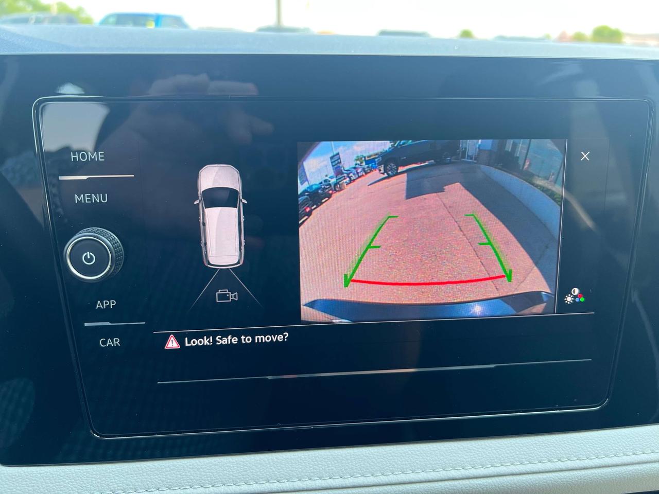 2025 Volkswagen Taos Trendline AWD *HEATED SEATS *WIRELESS CARPLAY Photo