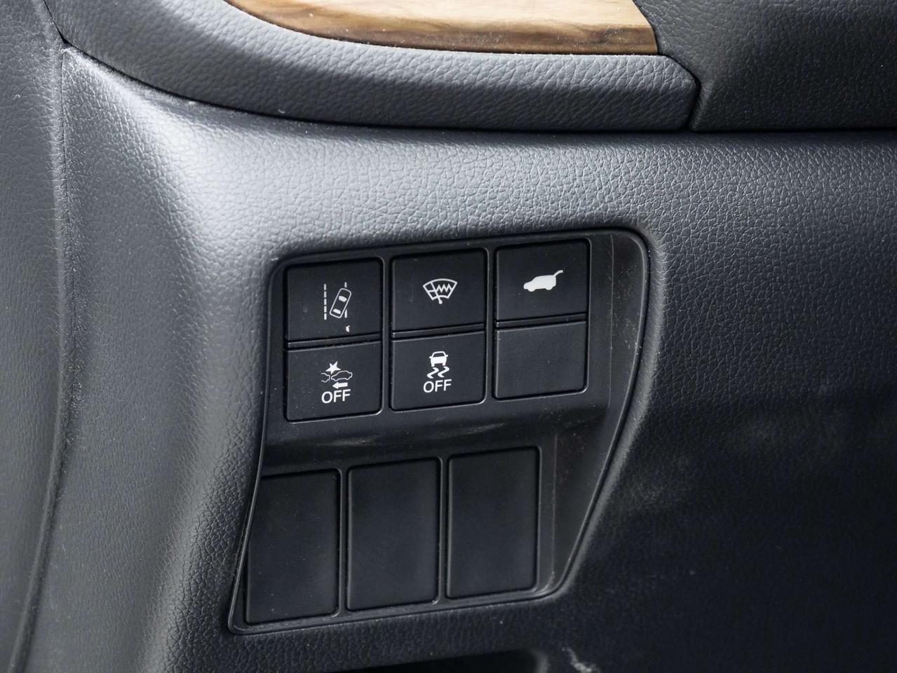 2017 Honda CR-V AWD Touring, Nav, Camera, Leather, Sunroof Photo