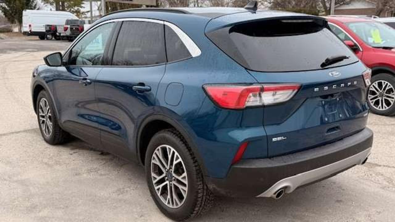 2020 Ford Escape SEL AWD, LEATHER, POWER LIFTGATE, 1 OWNER Photo2