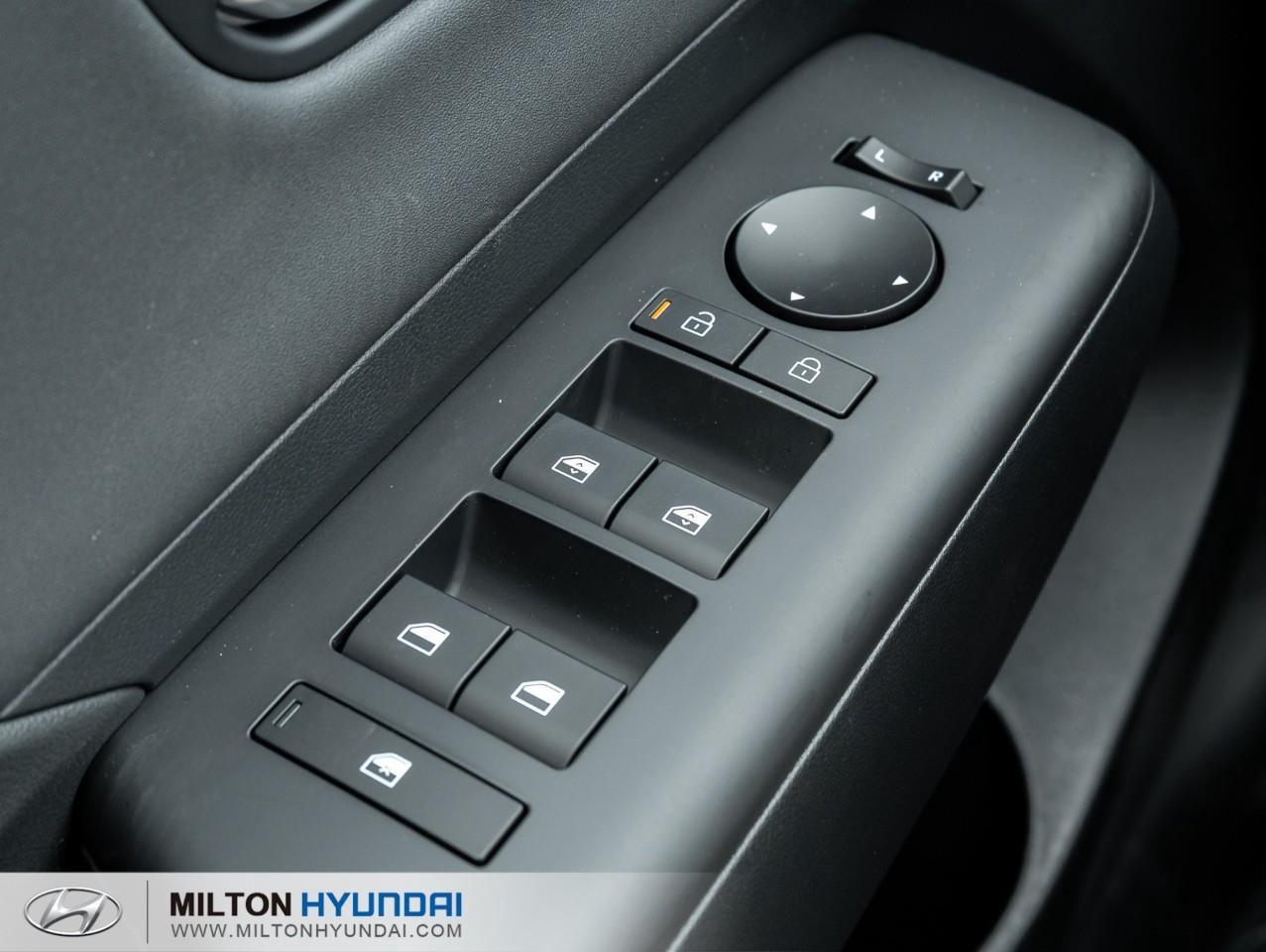 2027 Hyundai KONA 2.0L Luxury 4dr All-Wheel Drive Photo