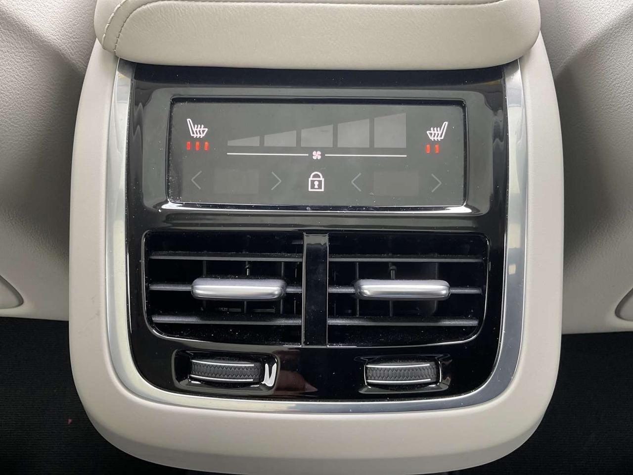 2021 Volvo XC60 T6 Inscription AWD - WHITE LTHR! NAV! 360 CAM! BSM! H/K AUDIO! Photo