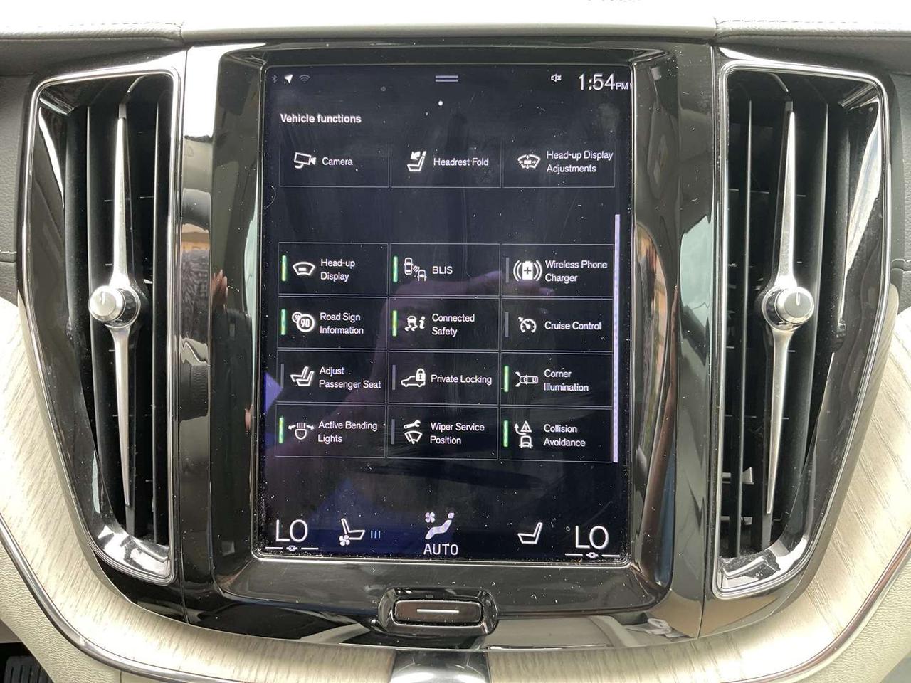 2021 Volvo XC60 T6 Inscription AWD - WHITE LTHR! NAV! 360 CAM! BSM! H/K AUDIO! Photo