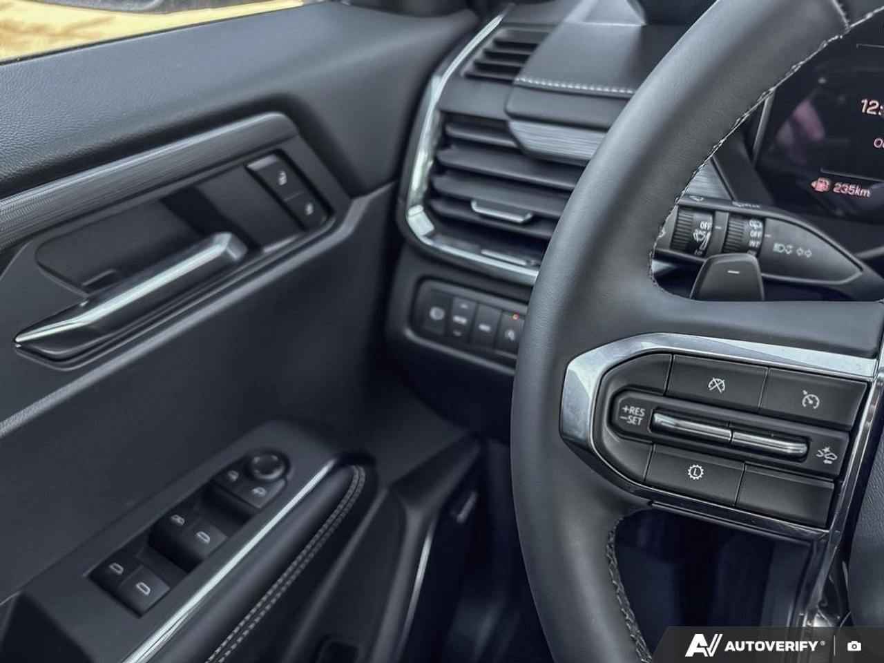 2027 GMC Acadia Elevation 4dr All-Wheel Drive Photo