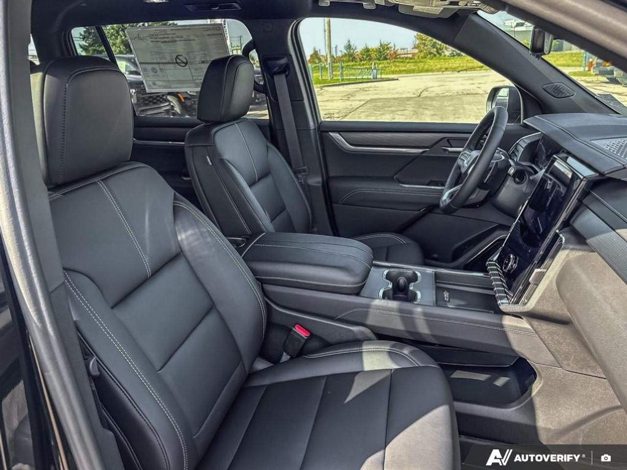 2027 GMC Acadia Elevation 4dr All-Wheel Drive Photo