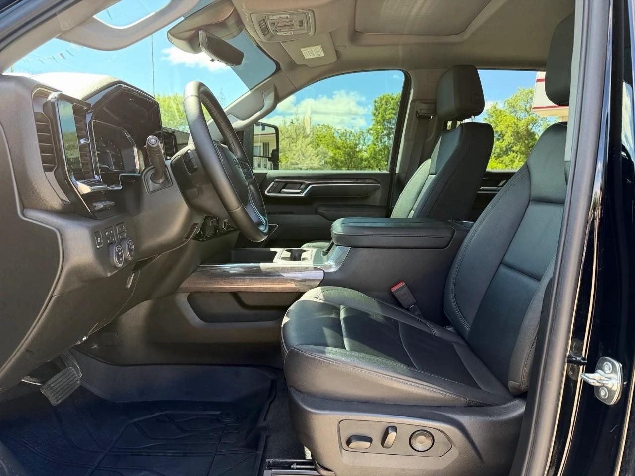 2025 Chevrolet SILVERADO 2500HD  Photo
