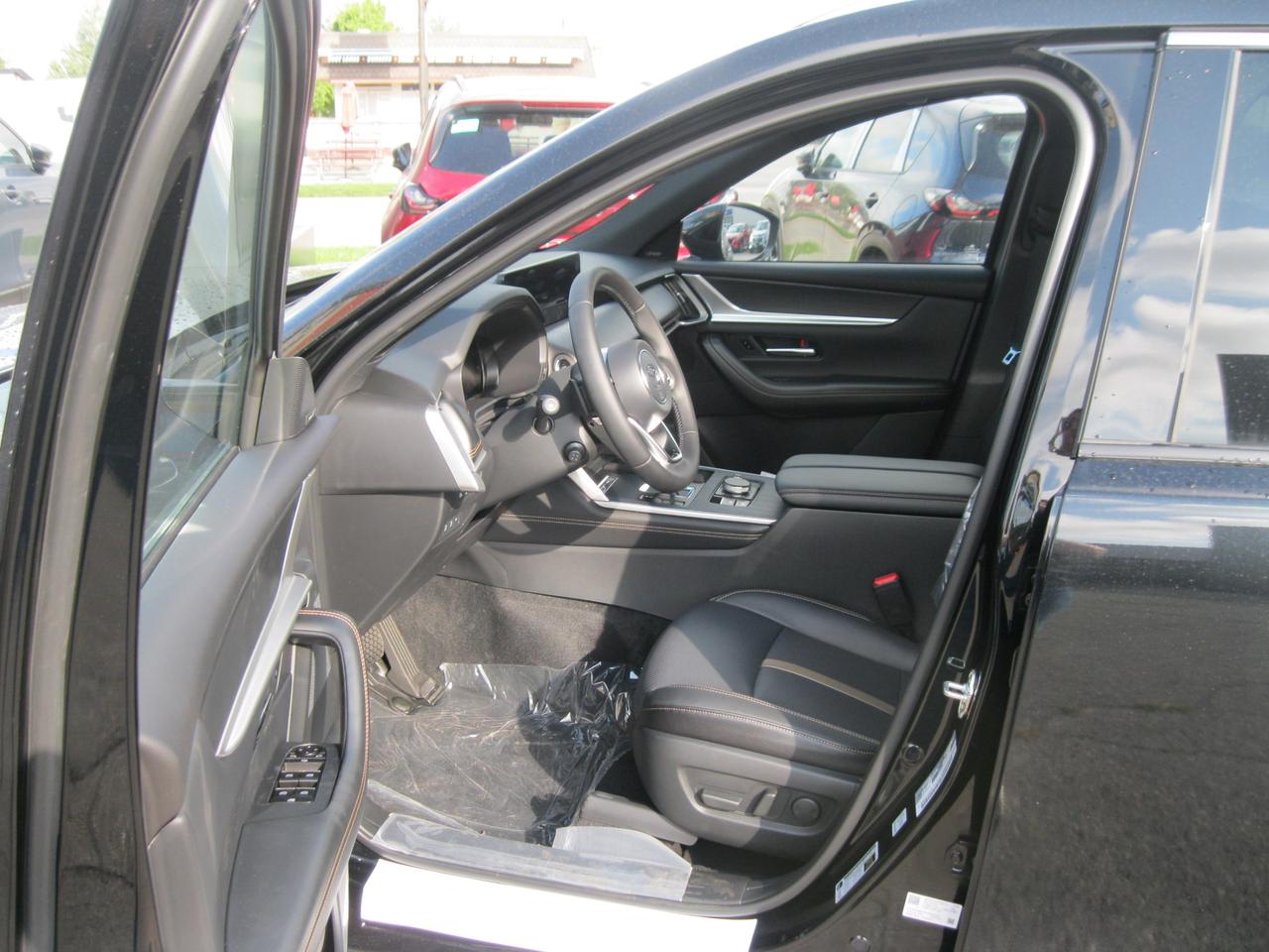 2026 Mazda CX-90 MHEV Signature 4dr i-ACTIV All-Wheel Drive Sport Utility Photo