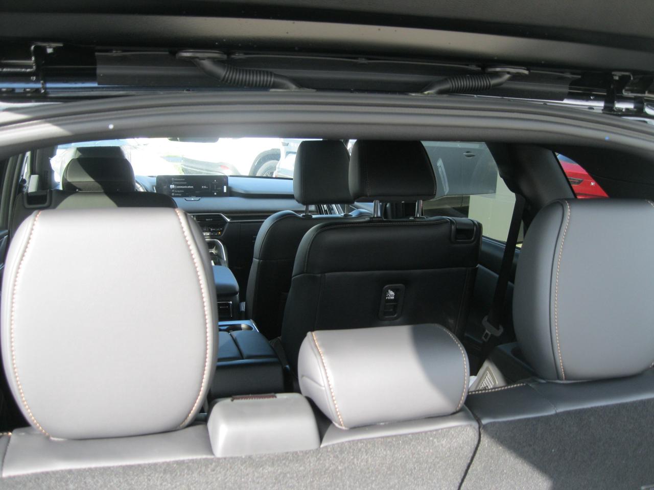 2026 Mazda CX-90 MHEV Signature 4dr i-ACTIV All-Wheel Drive Sport Utility Photo