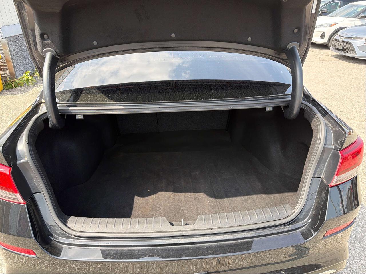2019 Kia Optima SXL TURBO NAV LEATHER SUNROOF WE FINANCE ALL! Photo