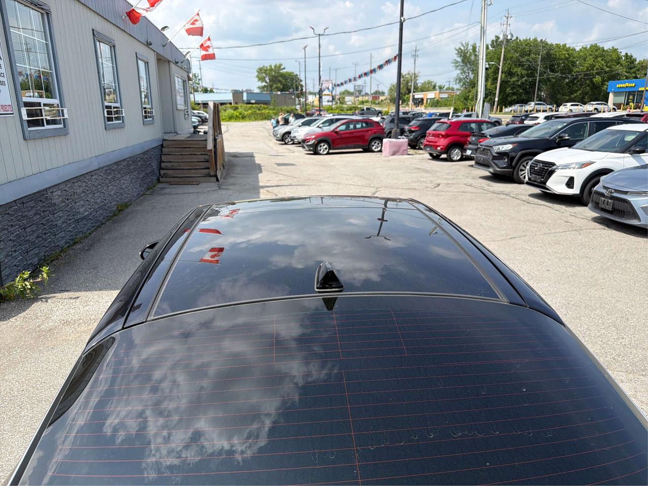 2019 Kia Optima SXL TURBO NAV LEATHER SUNROOF WE FINANCE ALL! Photo