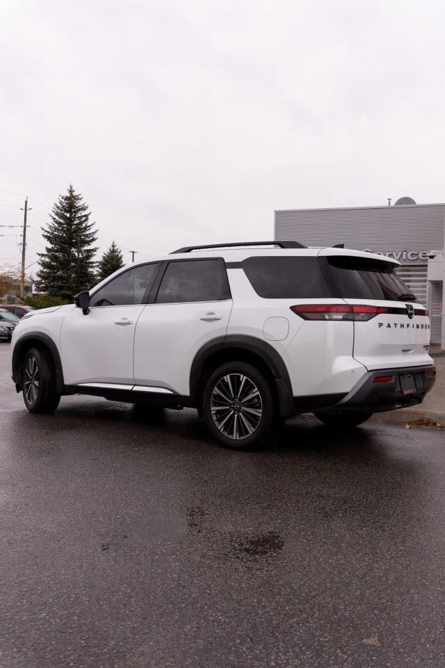 2026 Nissan Pathfinder Platinum 4dr 4x4 Photo