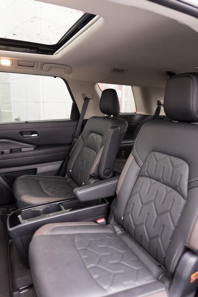 2026 Nissan Pathfinder Platinum 4dr 4x4 Photo